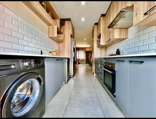 3 BEDROOM HOUSE FOR SALE IN CHANTELLE